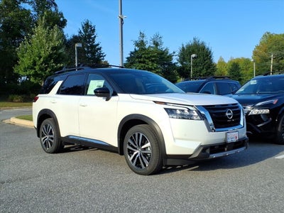 2025 Nissan Pathfinder Platinum
