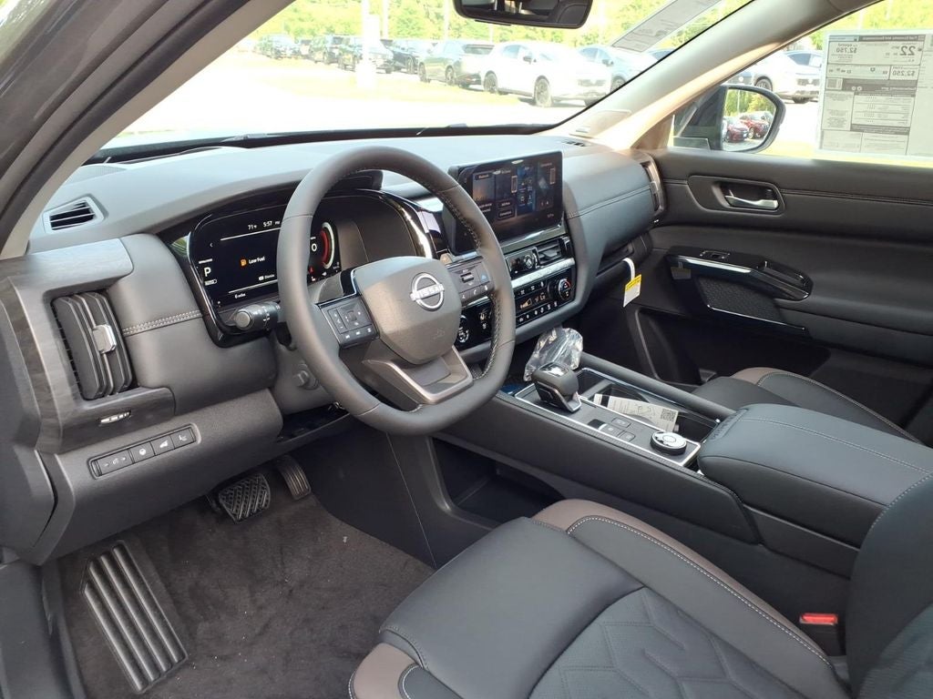 2026 Nissan Pathfinder Platinum
