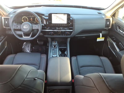 2025 Nissan Pathfinder Platinum