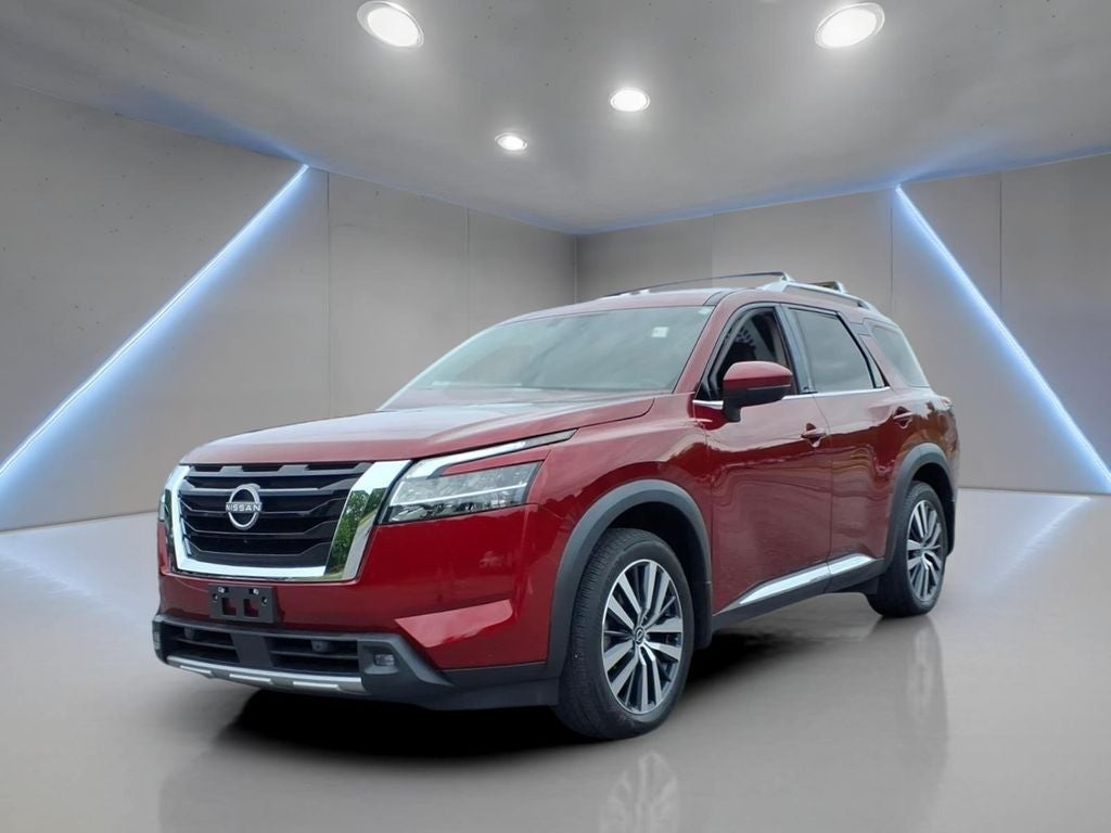 2022 Nissan Pathfinder Platinum 4WD's photo