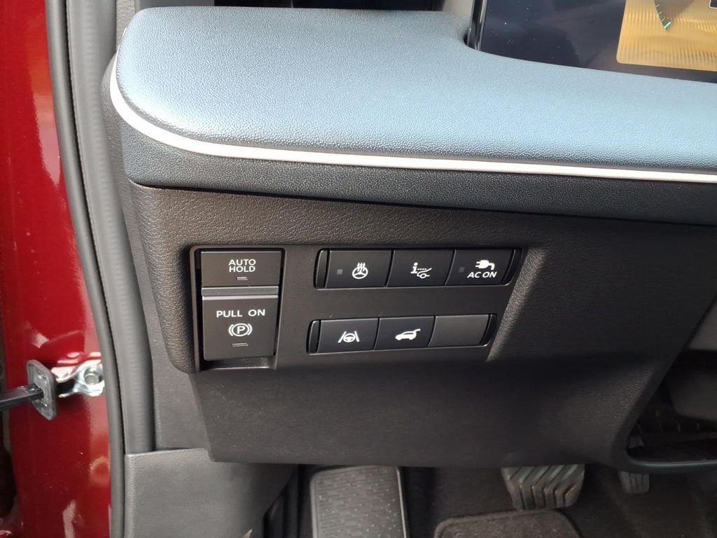2026 Nissan Leaf PLATINUM+