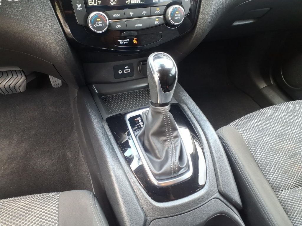 2022 Nissan Rogue Sport SV