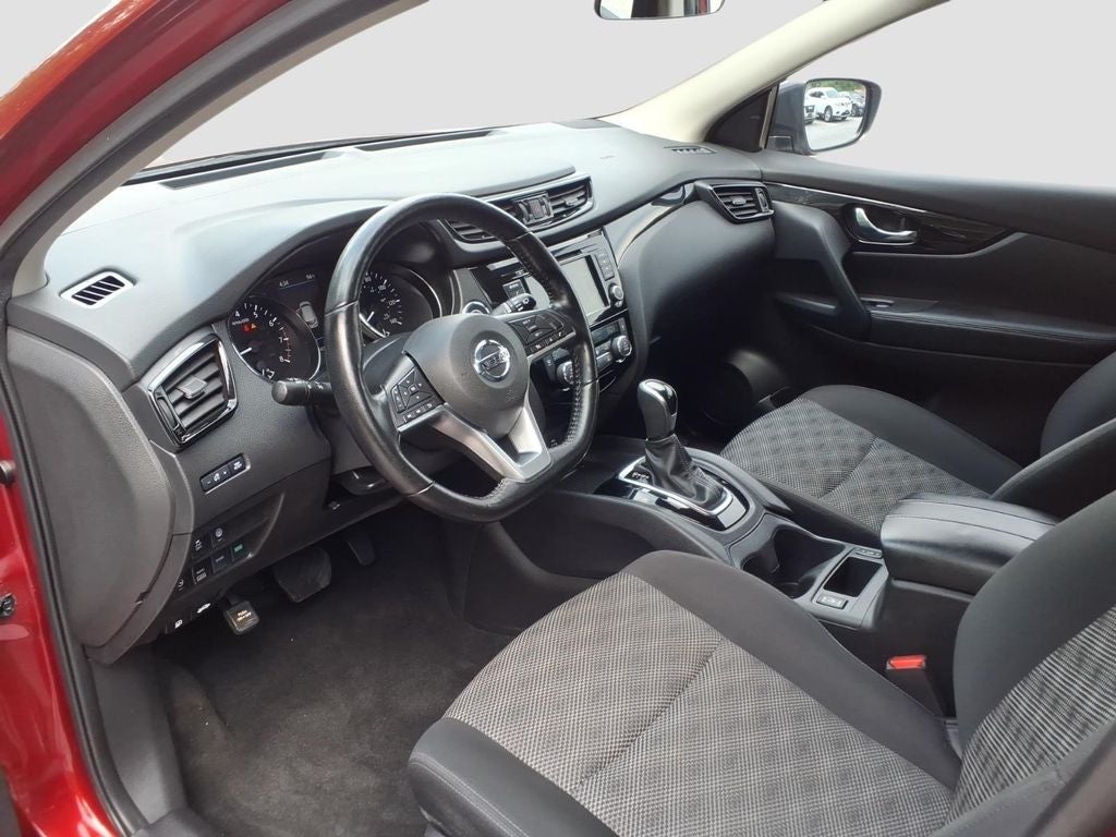 2022 Nissan Rogue Sport SV
