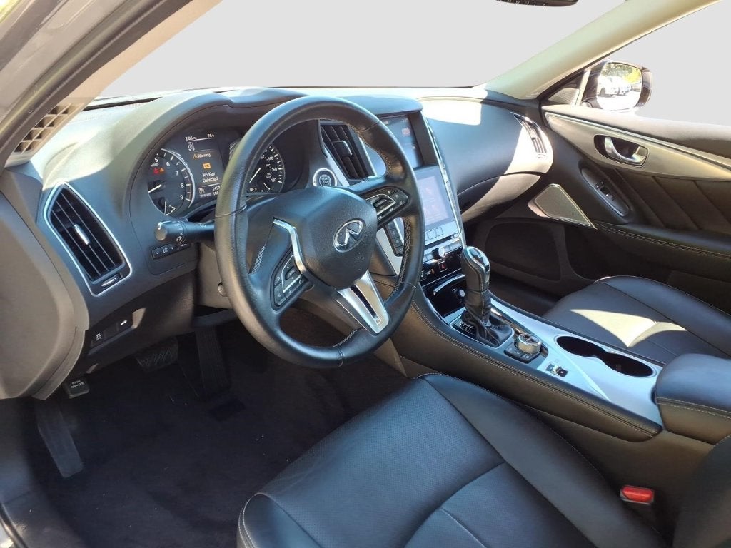2023 INFINITI Q50 LUXE