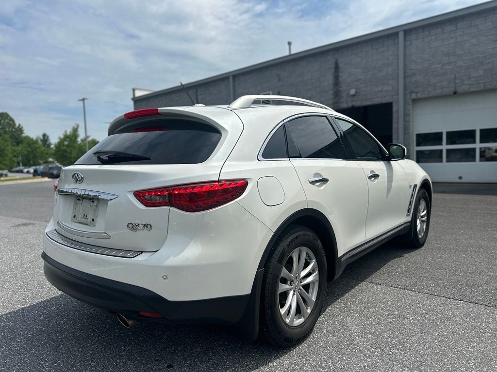 2017 INFINITI QX70 Base
