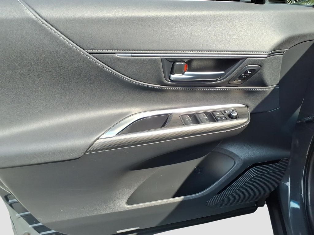2024 Toyota Venza XLE