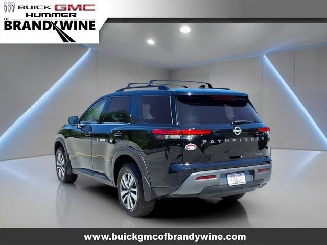 2026 Nissan Pathfinder SL