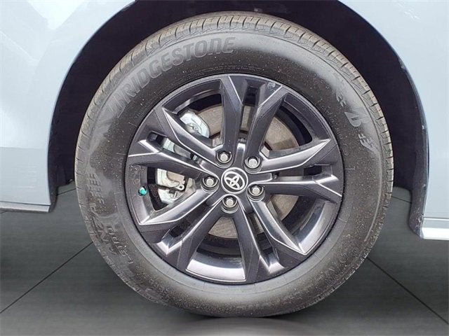 2024 Toyota Sienna LE