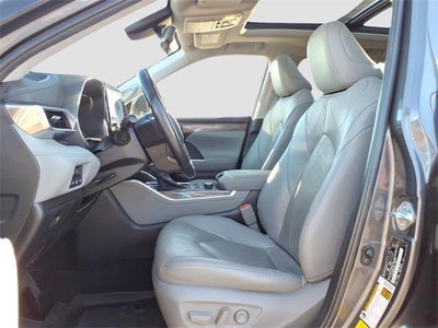 2022 Toyota Highlander Platinum