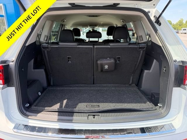 2025 Volkswagen Atlas 2.0T SE
