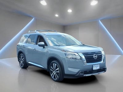 2024 Nissan Pathfinder Platinum 4WD