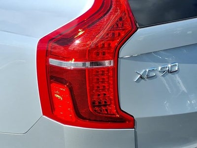 2019 Volvo XC90 T6 Momentum