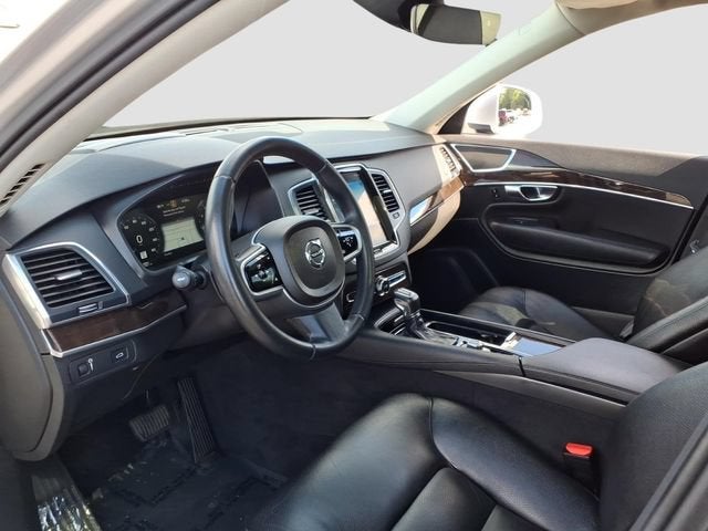 2019 Volvo XC90 T6 Momentum
