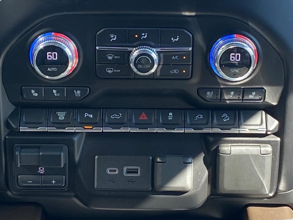 2023 GMC Sierra 2500HD SLT w/Duramax 6.6L V8 Turbodiesel