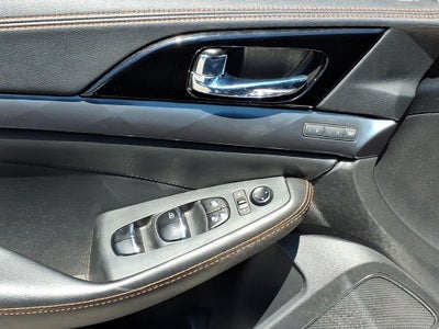 2023 Nissan Maxima SR
