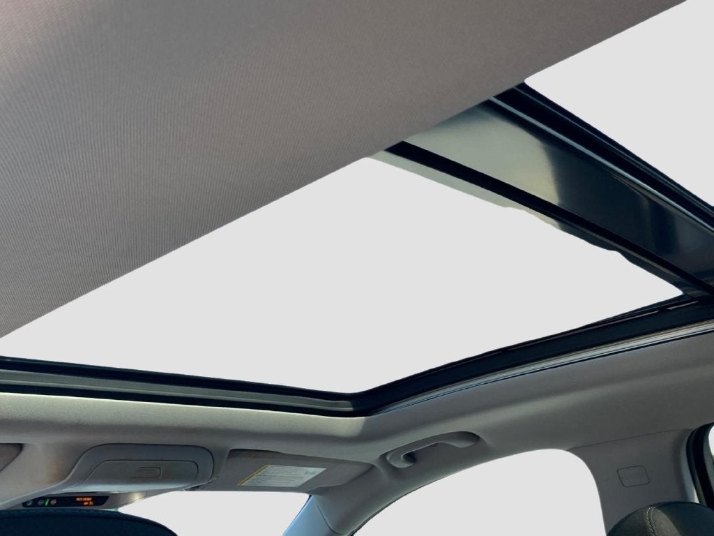 2022 Chevrolet Equinox LT w/ Power Sunroof