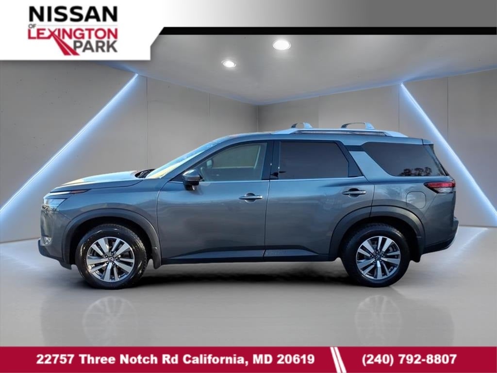 2023 Nissan Pathfinder SL ONE OWNER!!