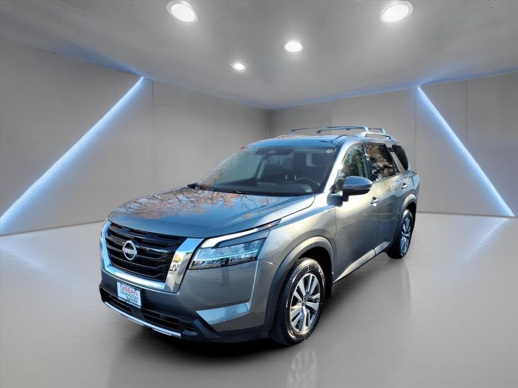 2023 Nissan Pathfinder SL ONE OWNER!!