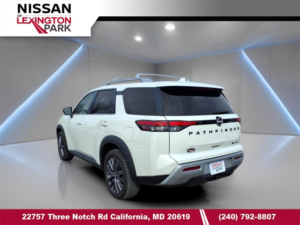 2023 Nissan Pathfinder SL