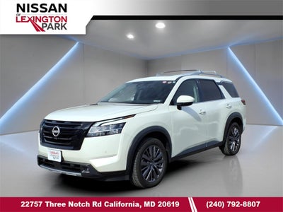 2023 Nissan Pathfinder SL