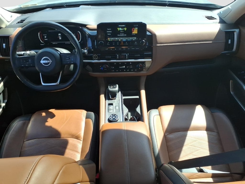 2023 Nissan Pathfinder Platinum