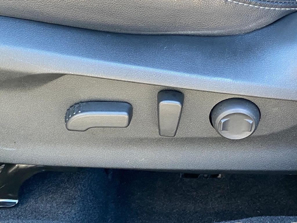 2022 Subaru Forester Limited - Panoramic Moonroof