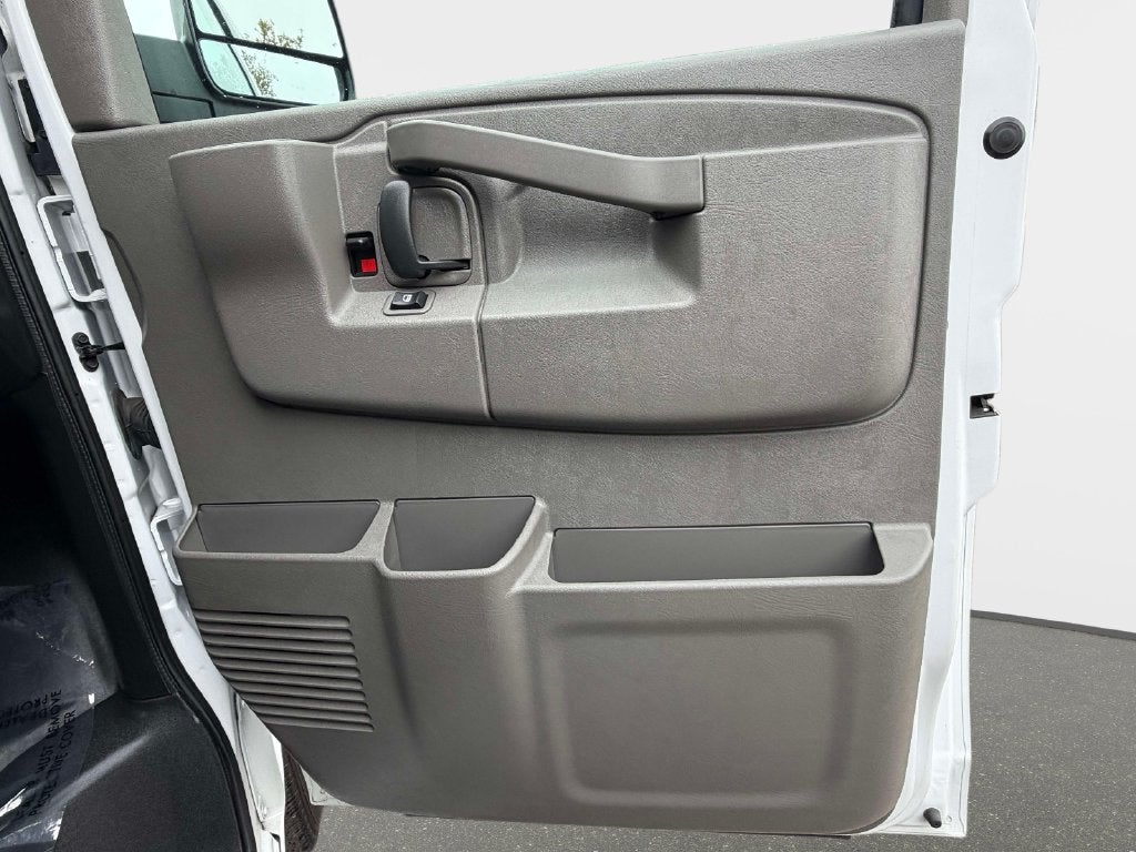 2025 Chevrolet Express Cargo RWD 2500 Regular Wheelbase WT