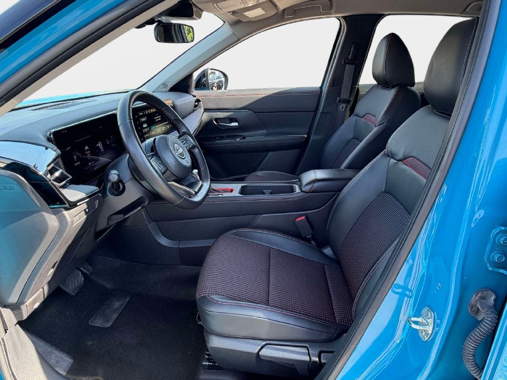 2025 Nissan Kicks SR Intelligent AWD