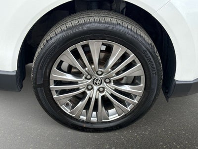 2023 Toyota Venza XLE
