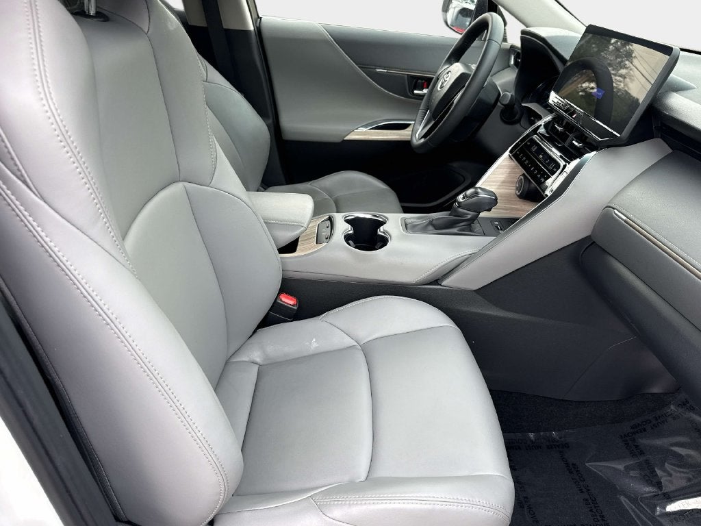 2023 Toyota Venza XLE