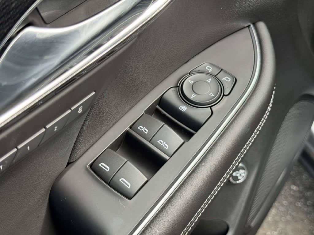 2023 Buick Envision Essence AWD